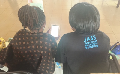 Women Activists Use Tablets to do research in Malawi