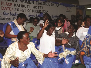 malawi women dancing